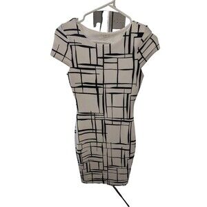 Just Me Black and White Geometric Print Short Sleeve Dress XS-S
